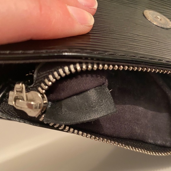 Louis Vuitton Limited Edition Clutch - Picture 9 of 9